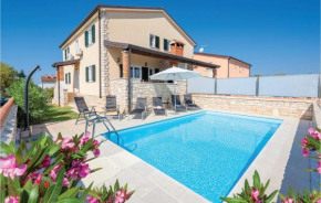 Holiday home Lovrecica 22 with Outdoor Swimmingpool